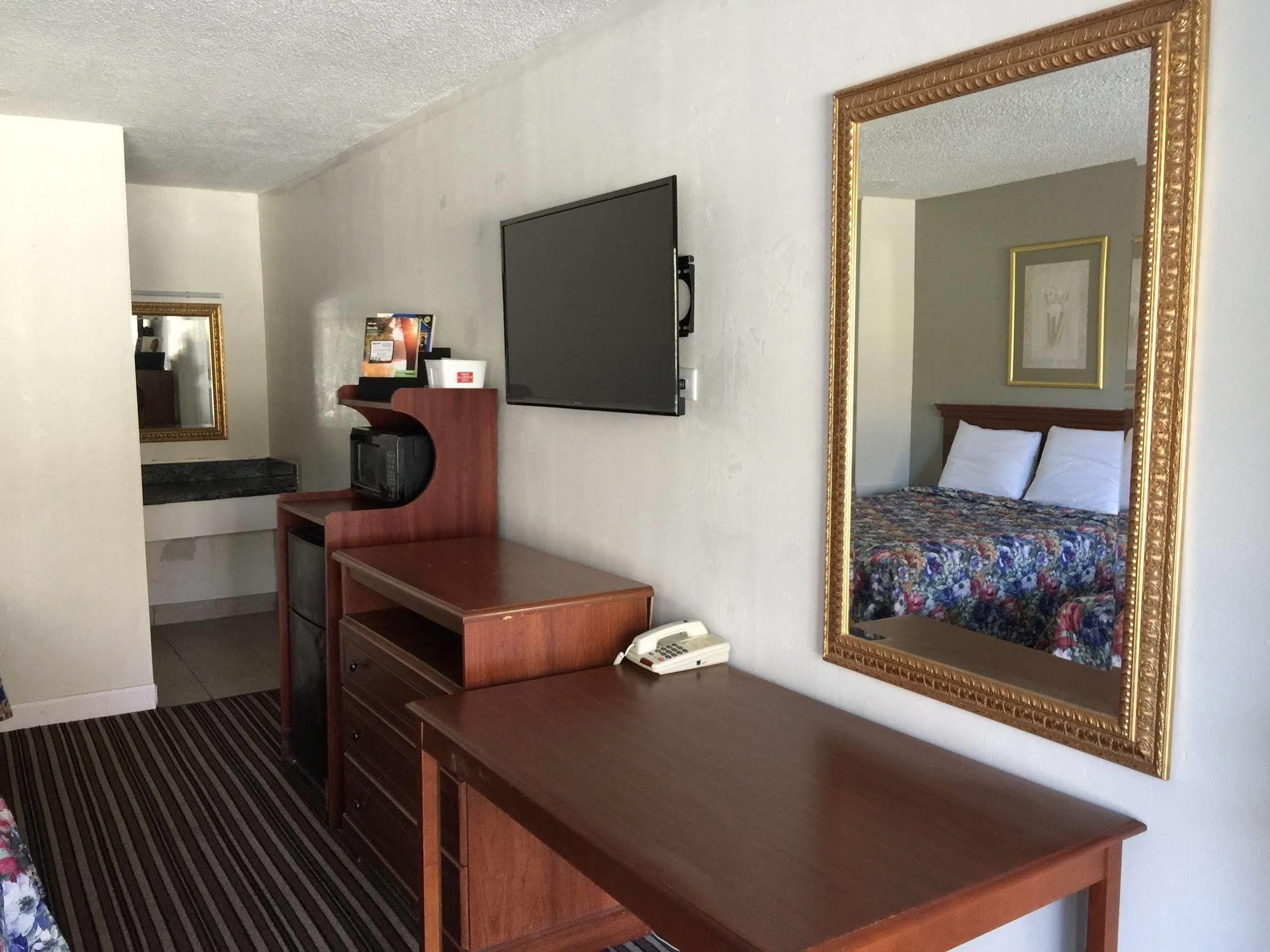 Red Carpet Inn & Suites - Danville Luaran gambar