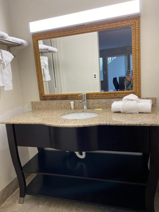 Red Carpet Inn & Suites - Danville Luaran gambar